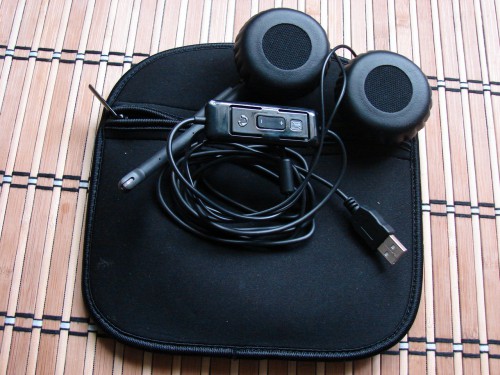 Test Plantronics Blackwire 420 - miękki futerał podróżny zapewnia dodatkową ochronę