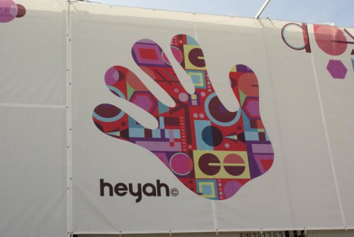 Heyah z nowym logo w albumie Dębki