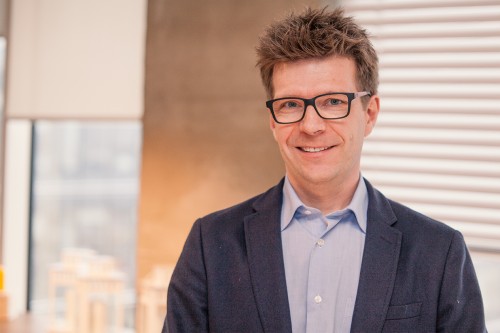 Radosław Sałata, Dyrektor Departamentu Sprzedaży ds. Rynku Prywatnego T-Mobile Polska