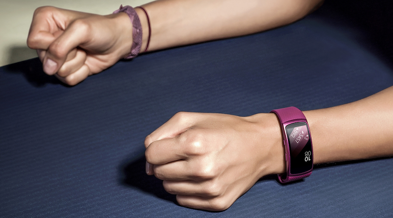 samsung is gearing up to launch galaxy fit and fit e fitness bracelets 1
