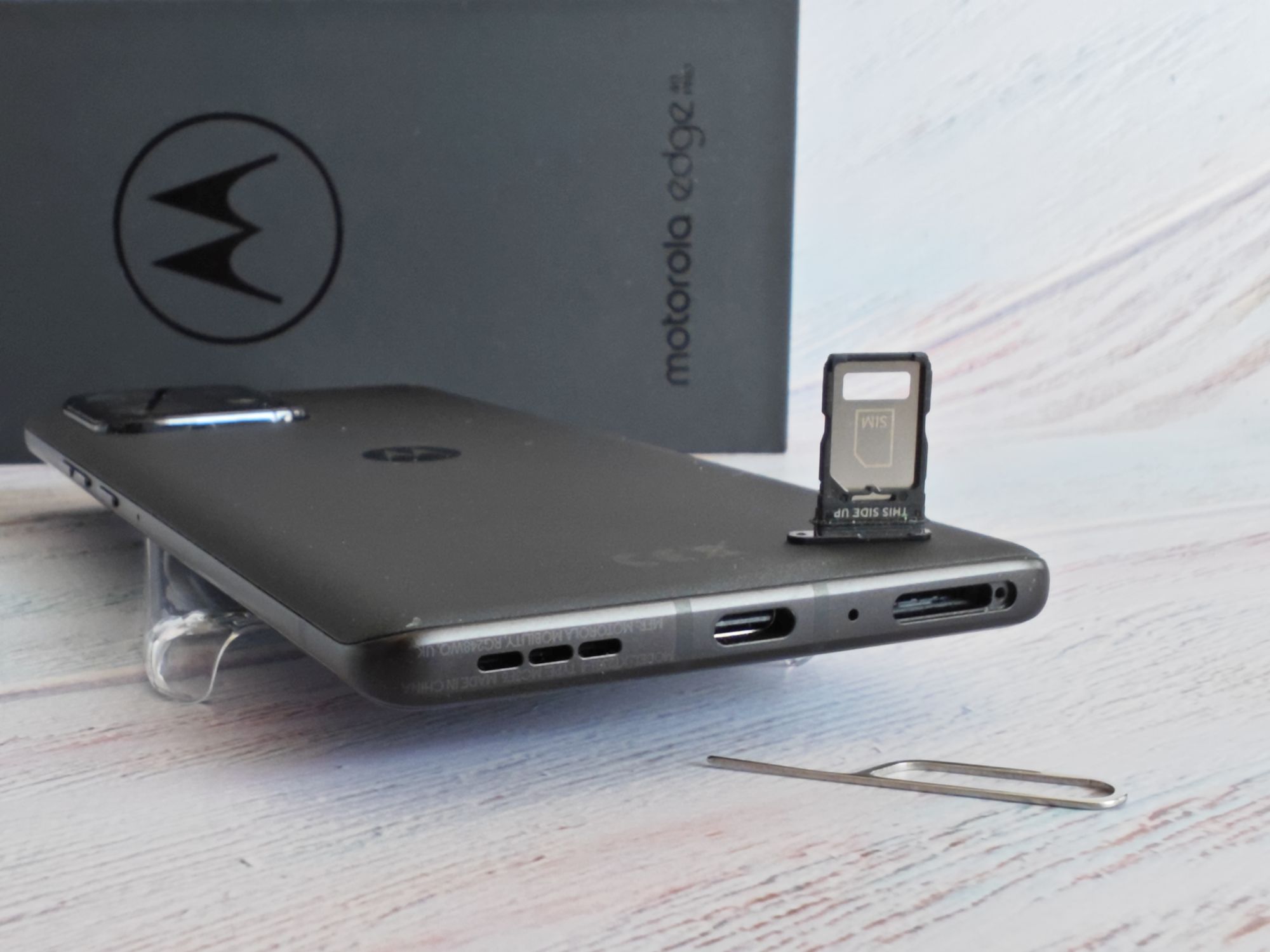 Motorola edge 40 pro tel 049
