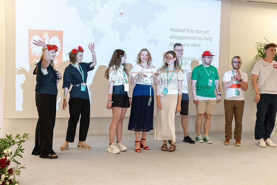 Studenci reprezentujący Polskę podczas programu Seeds for the Future